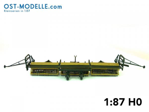 Koppelwagen T890 B01 3x Drillmaschine A202 schwarzolive gelb Arbeitsstellung